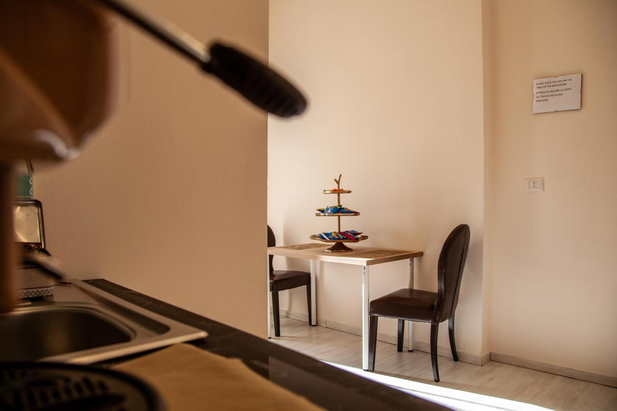 Airport Luxury Rooms Naples Extérieur photo