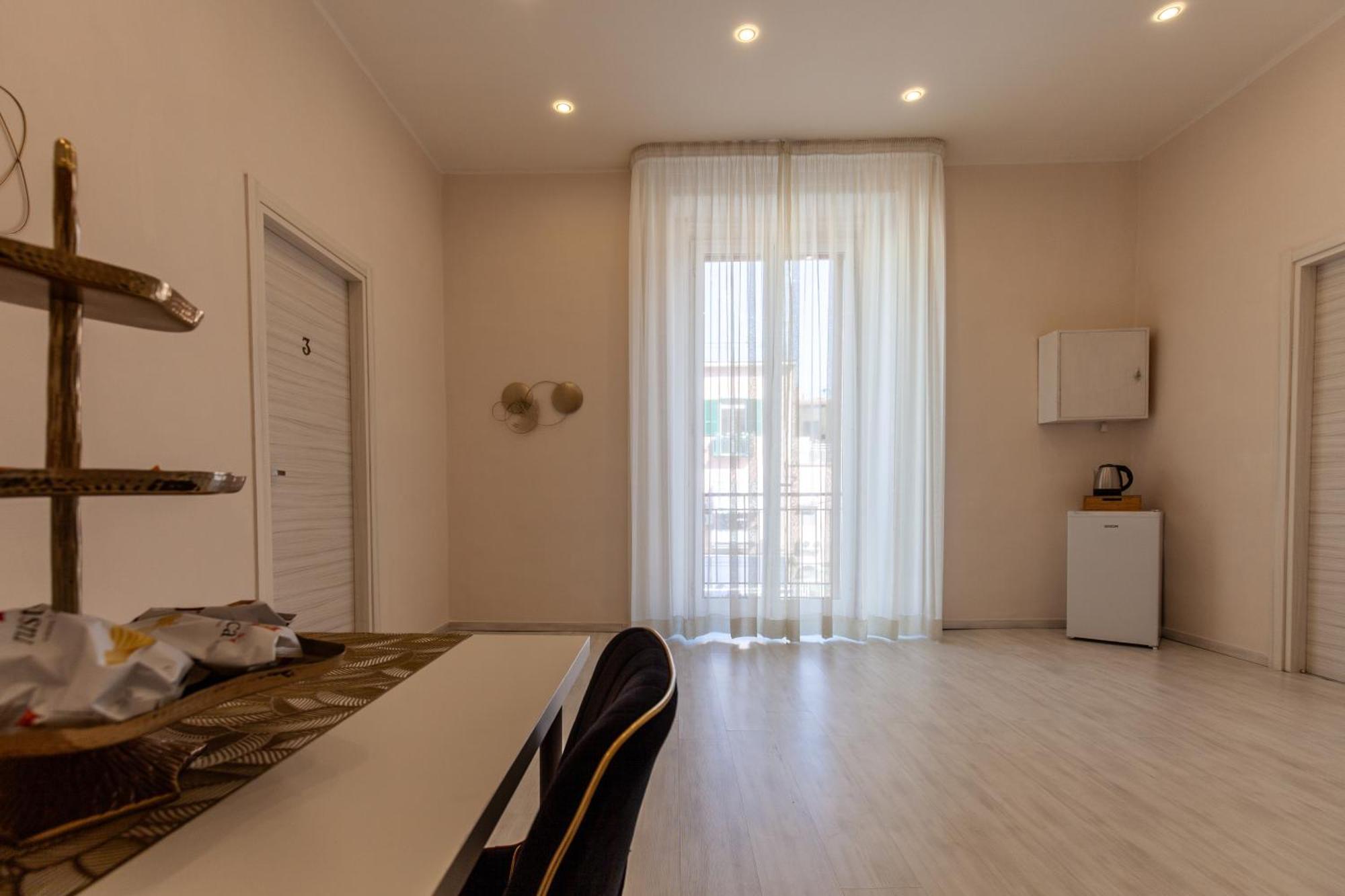Airport Luxury Rooms Naples Extérieur photo