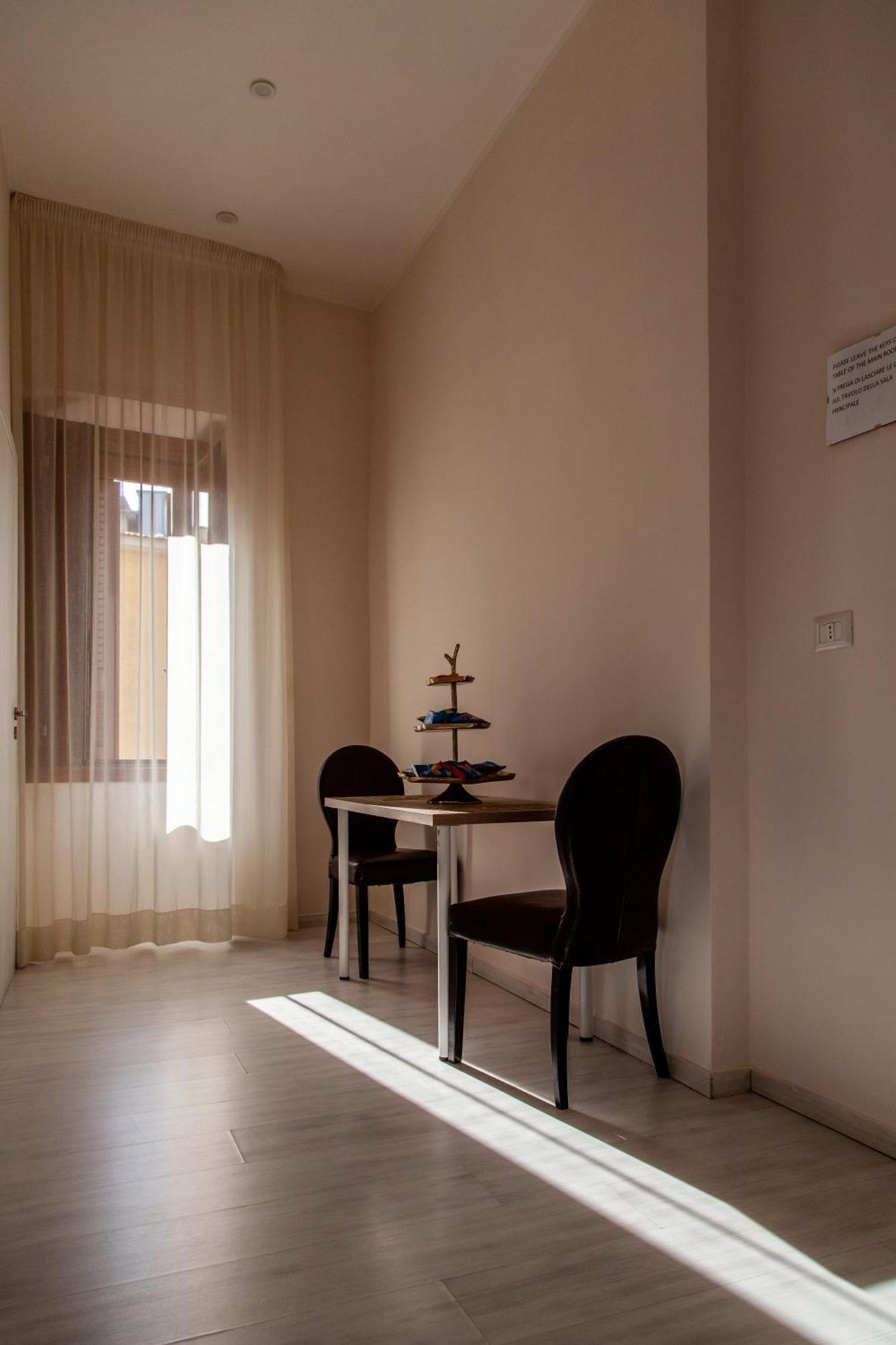Airport Luxury Rooms Naples Extérieur photo