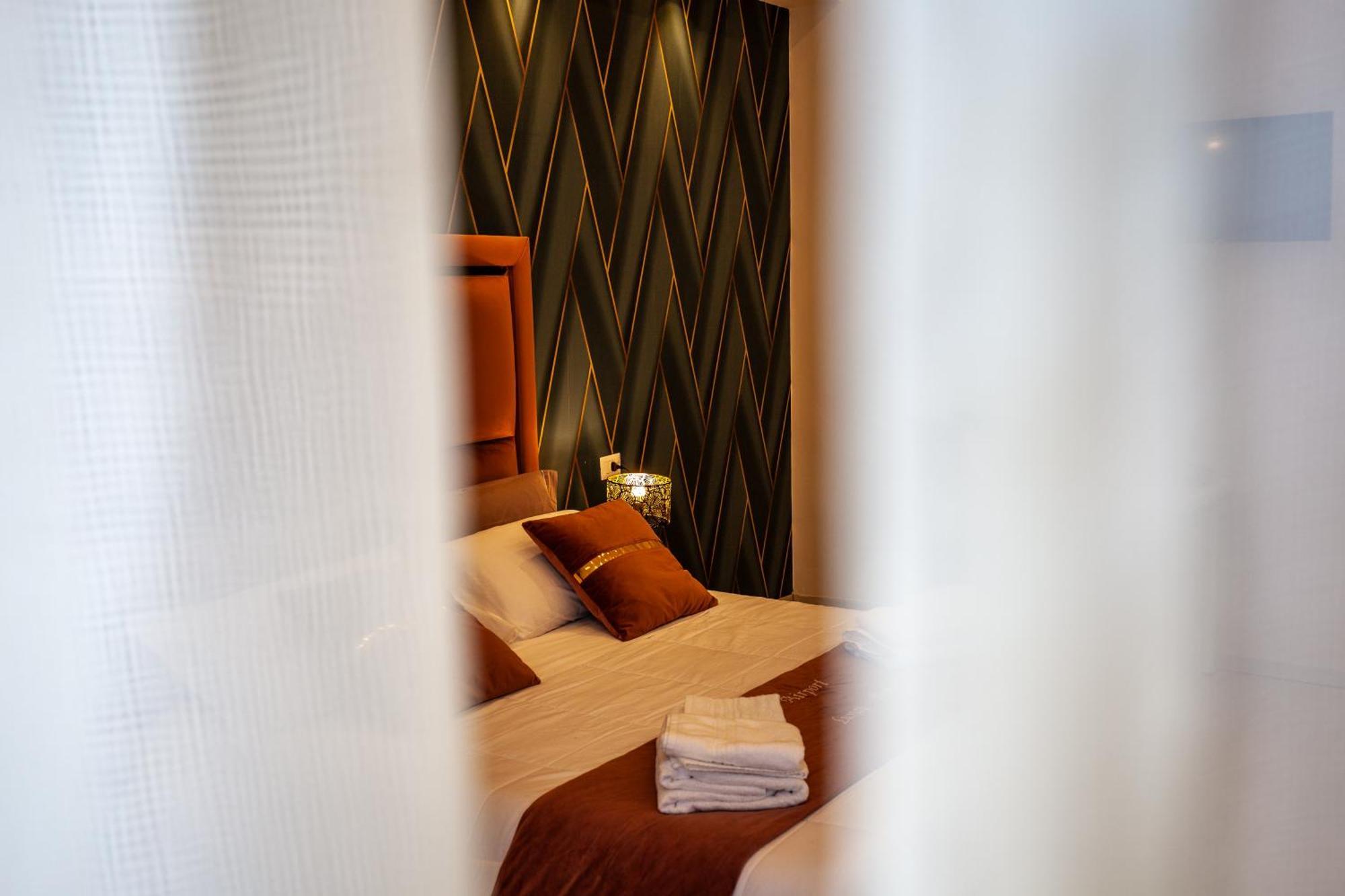 Airport Luxury Rooms Naples Extérieur photo