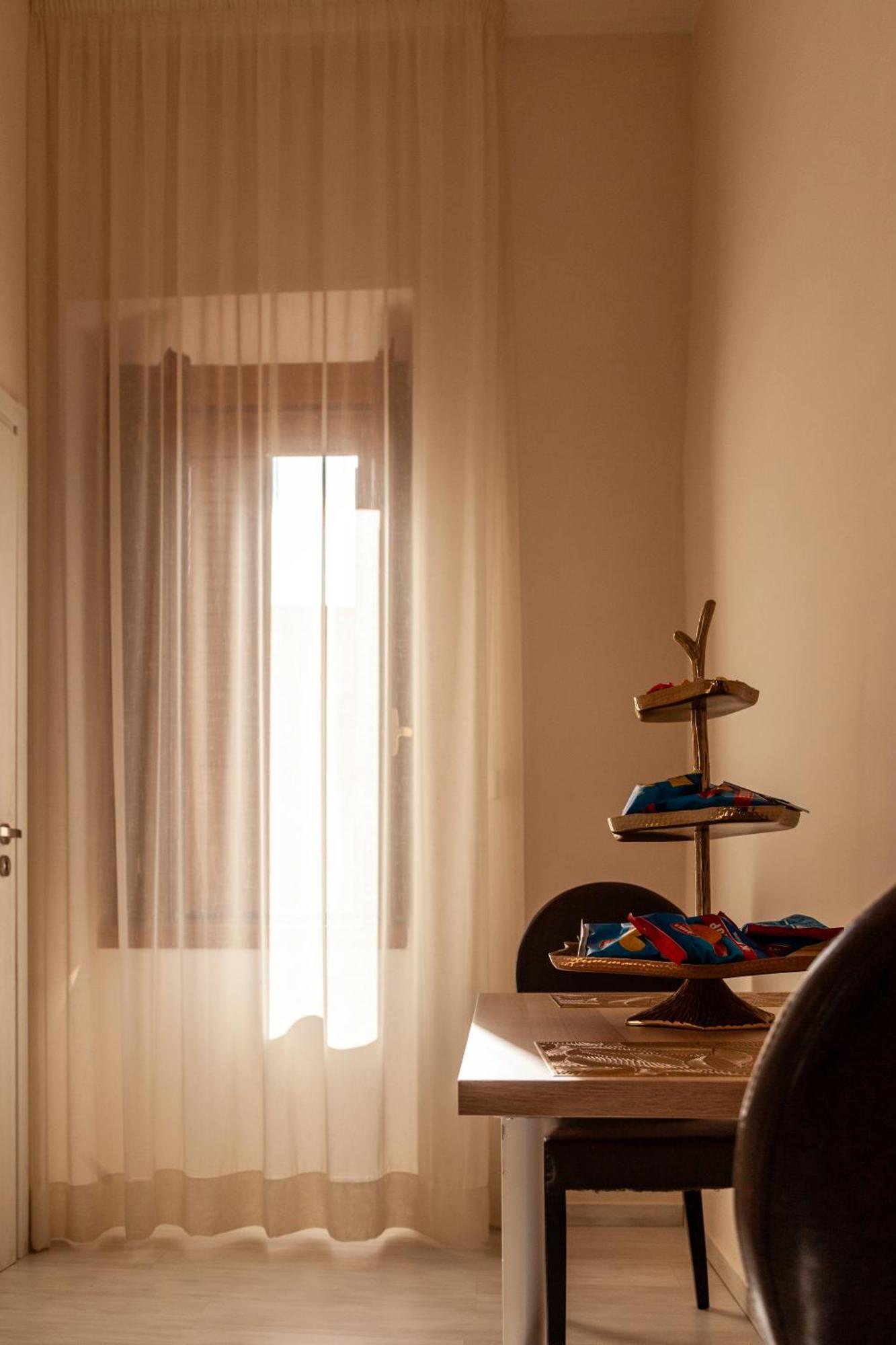 Airport Luxury Rooms Naples Extérieur photo