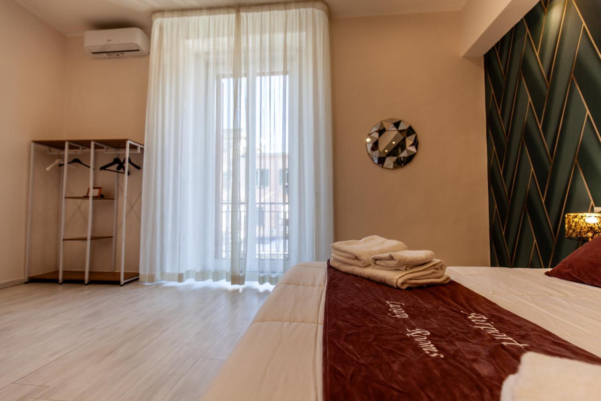 Airport Luxury Rooms Naples Extérieur photo